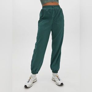 Aritzia tna Highland jogger pants mint green
